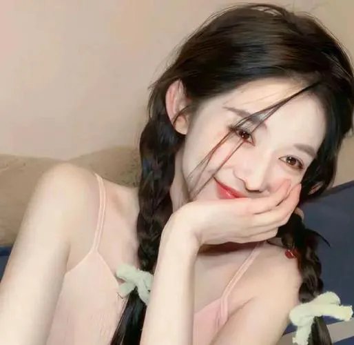 刚开学，校花约我吃饭